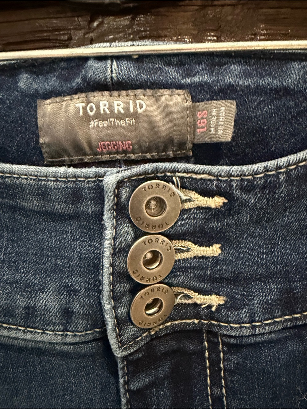 Torrid Super Soft High Rise Triple Button Jegging Jeans Medium Wash 16S Short - Picture 2 of 8